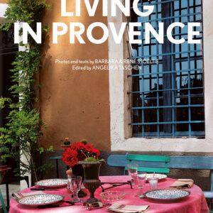 Libro Living in Provence. 45th Ed. Ediz. inglese
