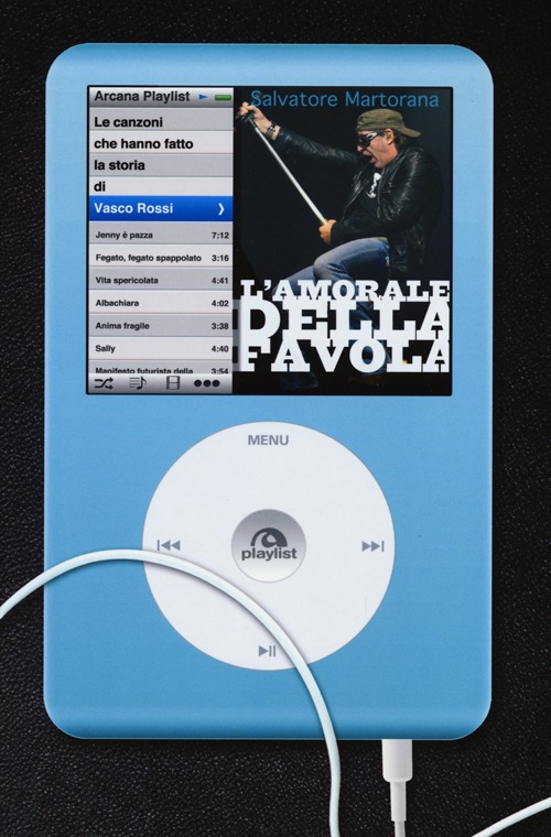 Libro amorale della favola. Le canzoni che hanno fatto la storia di Vasco Rossi di Salvatore Martorana - ean 9788862312943 - Arcana