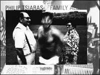 Libro Family album di Philip Tsiaras - ean 9788886982719 - Contrasto