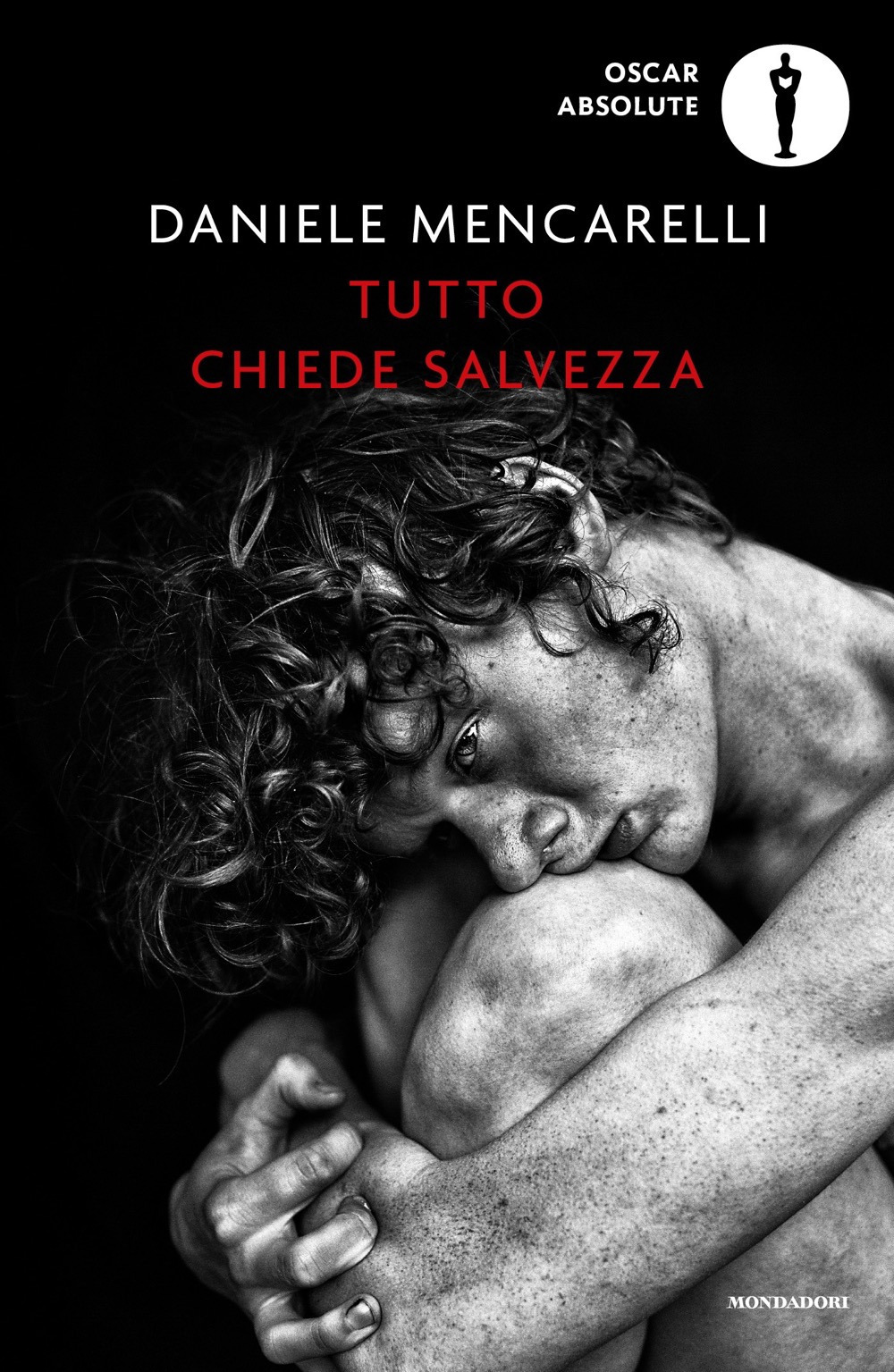 Libro Tutto chiede salvezza di Daniele Mencarelli - ean 9788804736653 - Mondadori