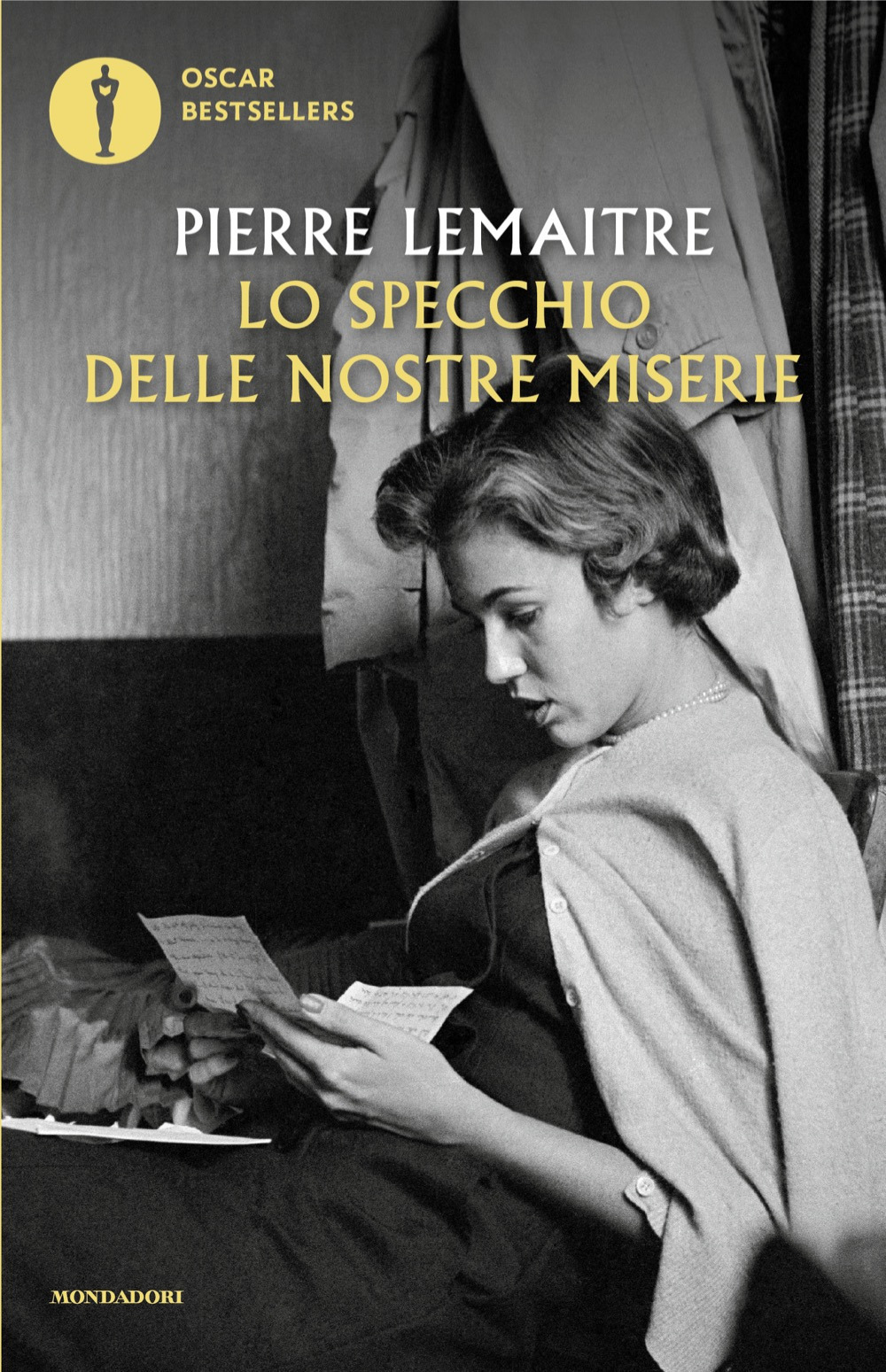 Libro specchio delle nostre miserie di Pierre Lemaitre - ean 9788804796961 - Mondadori