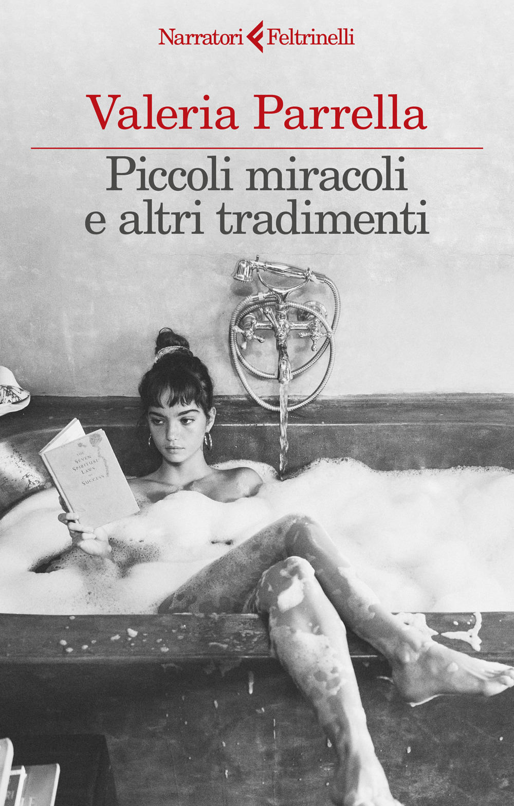 Libro Piccoli miracoli e altri tradimenti di Valeria Parrella - ean 9788807035777 - Feltrinelli