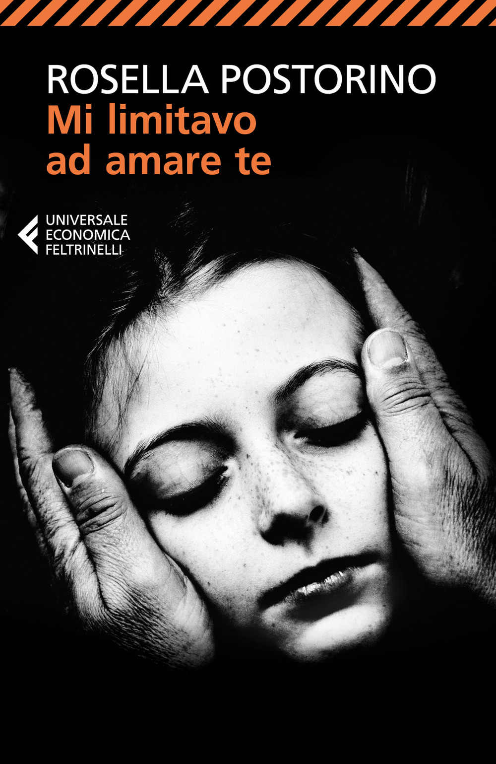 Libro Mi limitavo ad amare te di Rosella Postorino - ean 9788807899461 - Feltrinelli