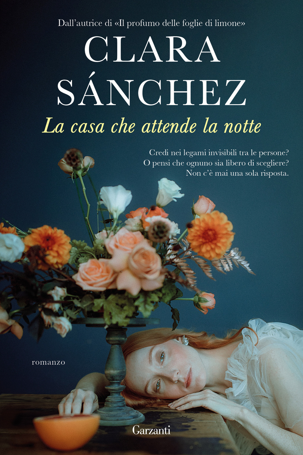 Libro casa che attende la notte di Clara Sánchez - ean 9788811016618 - Garzanti