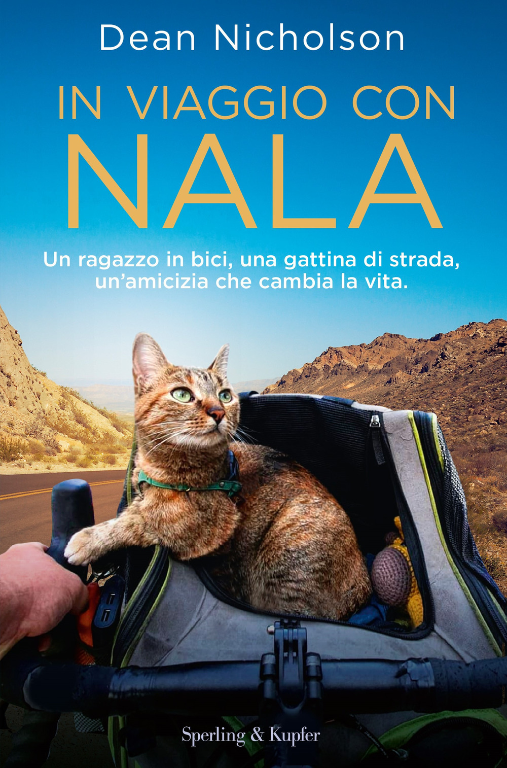 Libro In viaggio con Nala. Un ragazzo in bici